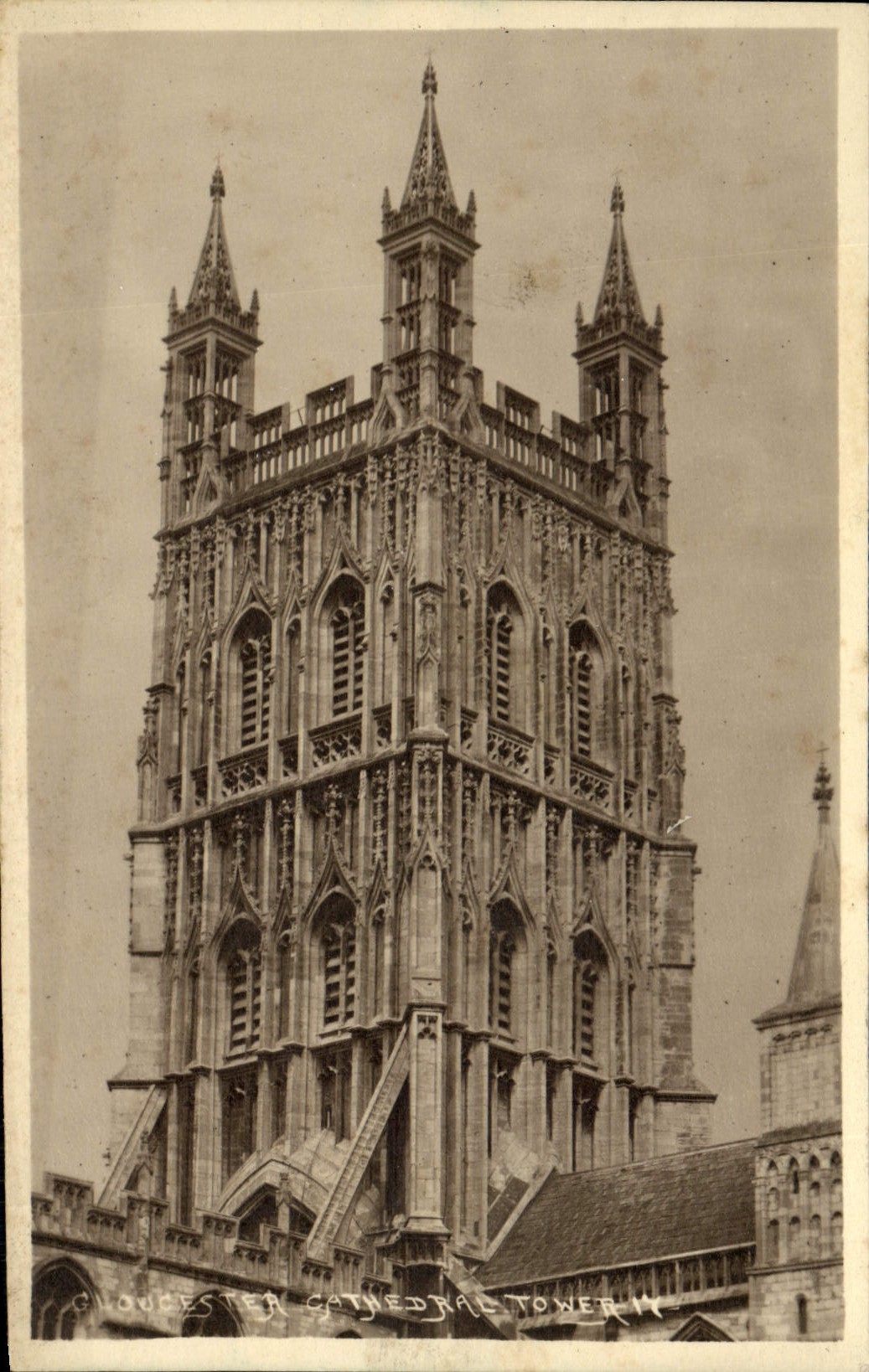 VINTAGE POSTCARD Gloucester Tower Cathedral