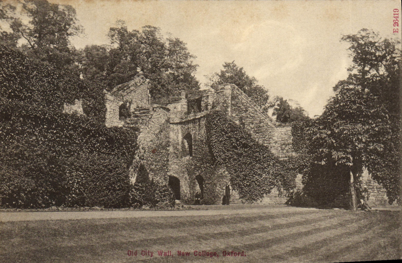 VINTAGE POSTCARD Old City Wall New Oxford College