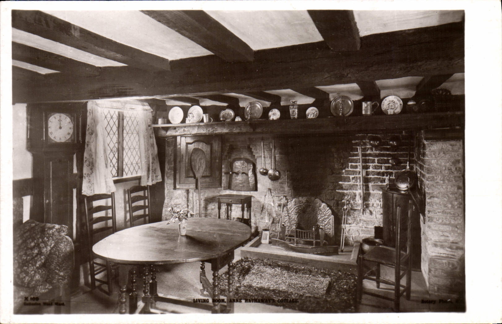 CPA Linving Room Anne Hathaway's cottage