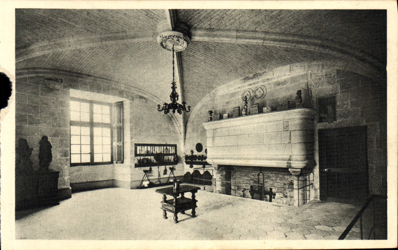 VINTAGE POSTCARD Castle D' Azay the Curtain Kitchen