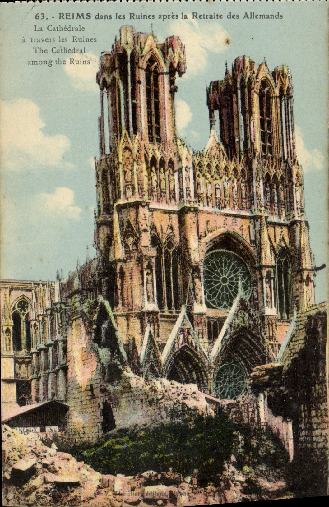 CPA Reims Dans Les Ruines Apres La Retraite Des Allemands Militaria