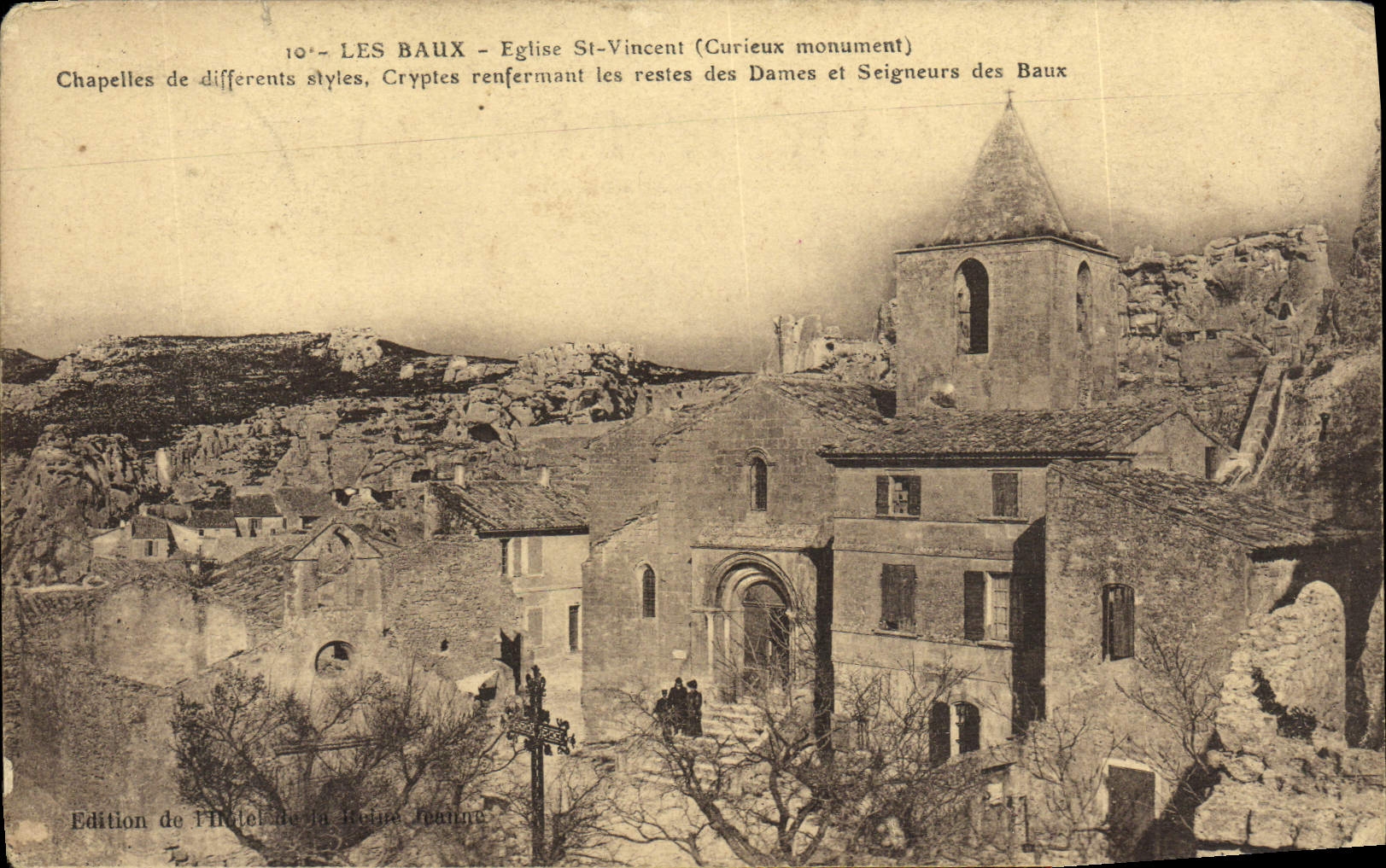 CPA Lex Baux Eglise St Vincent Chapelles