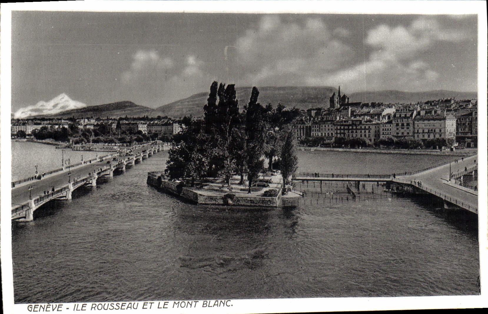 CPA Geneve Ile Rousseau Et Le Mont Blanc