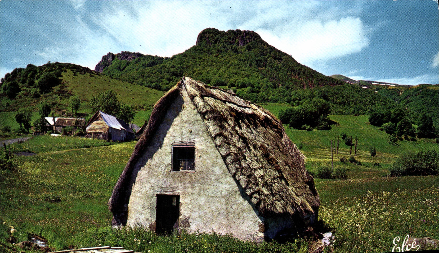 MODERN CARD Picturesque and Tourist Auvergne a Buron old man in the mountain