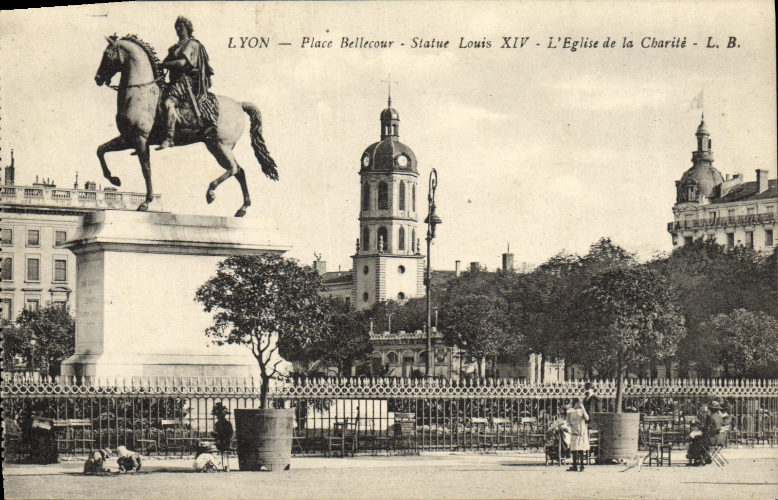 VINTAGE POSTCARD Lyon the Bellecour Place Rules Louis XIV the church of charity