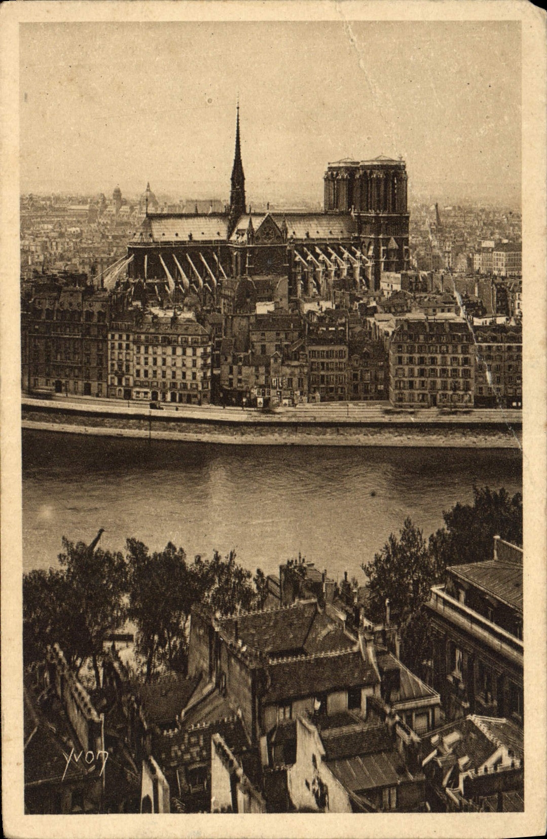 CPA Paris Notre Dame Abside de la Cathedrale