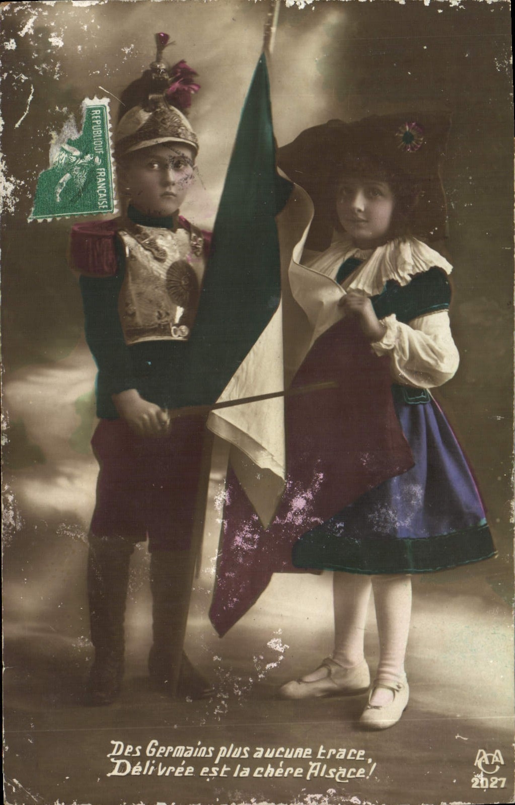 VINTAGE POSTCARD Fantasy Children soldier miliaria Alsace
