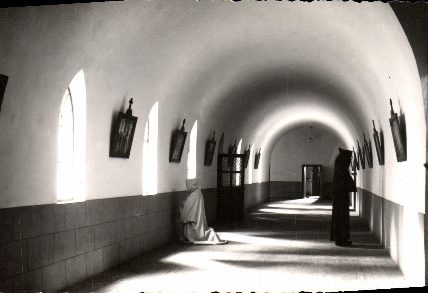 MODERN CARD Abbey of Seven Fons the cloister