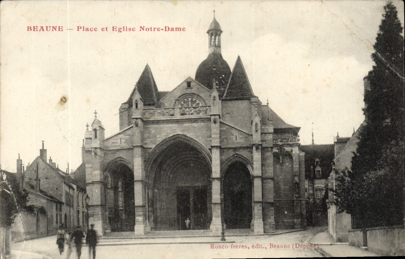 CPA Beaune Place et Eglise Notre Dame