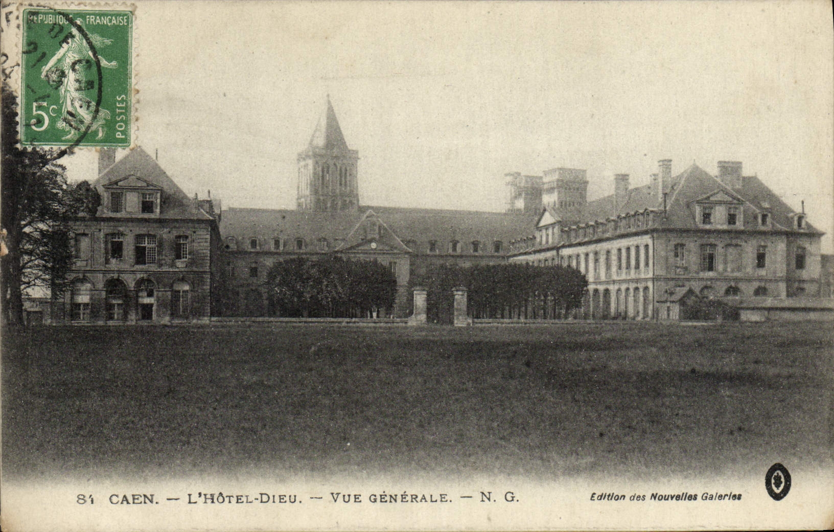 VINTAGE POSTCARD Caen the Hotel God View