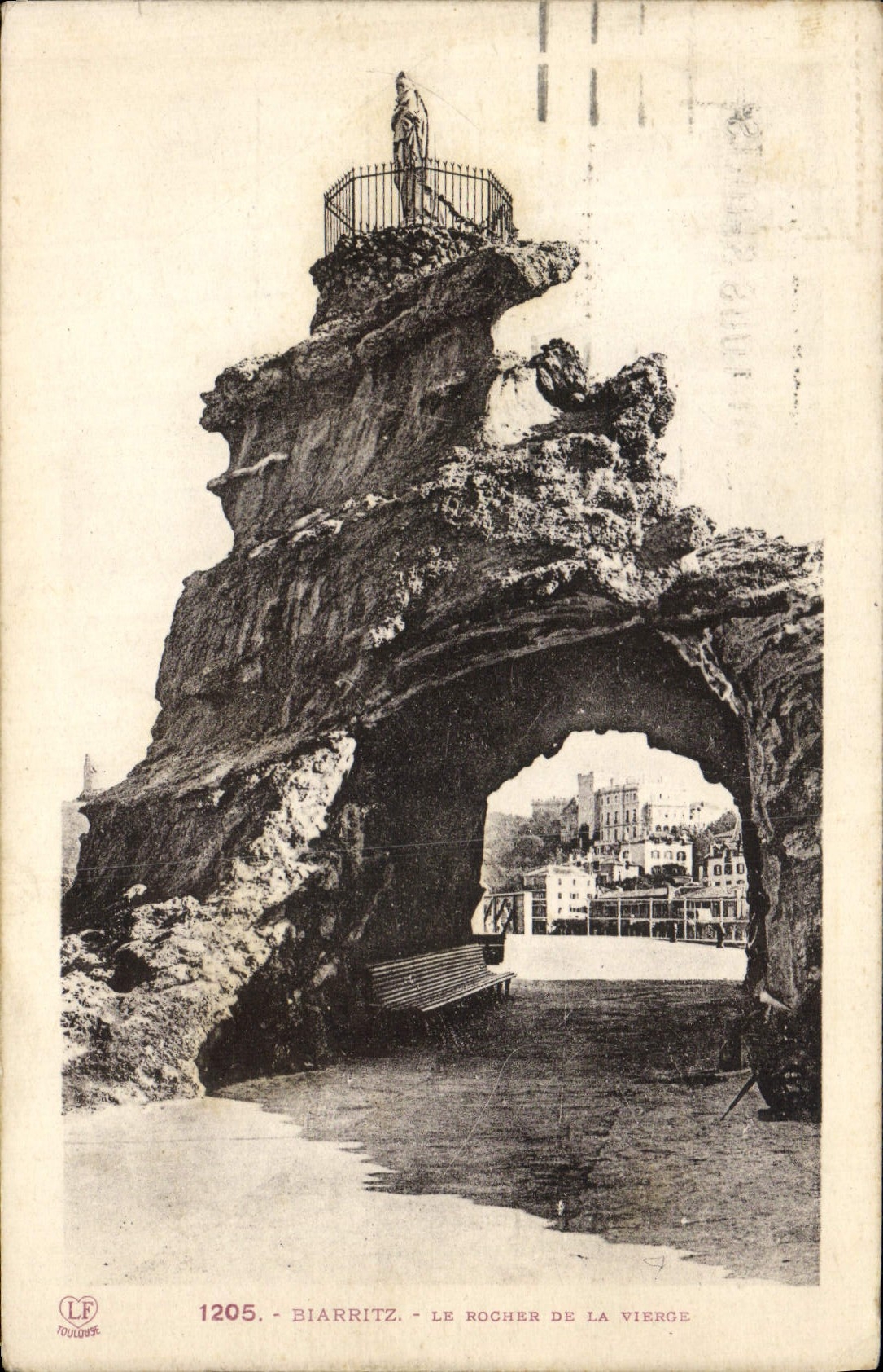 CPA Biarritz Le Docher De La Vierge