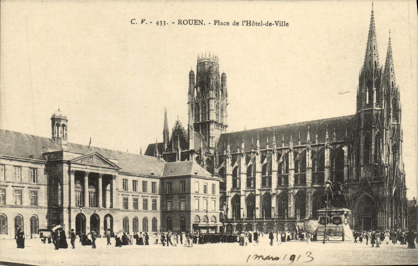 CPA Rouen Place De l'Hotel De Ville
