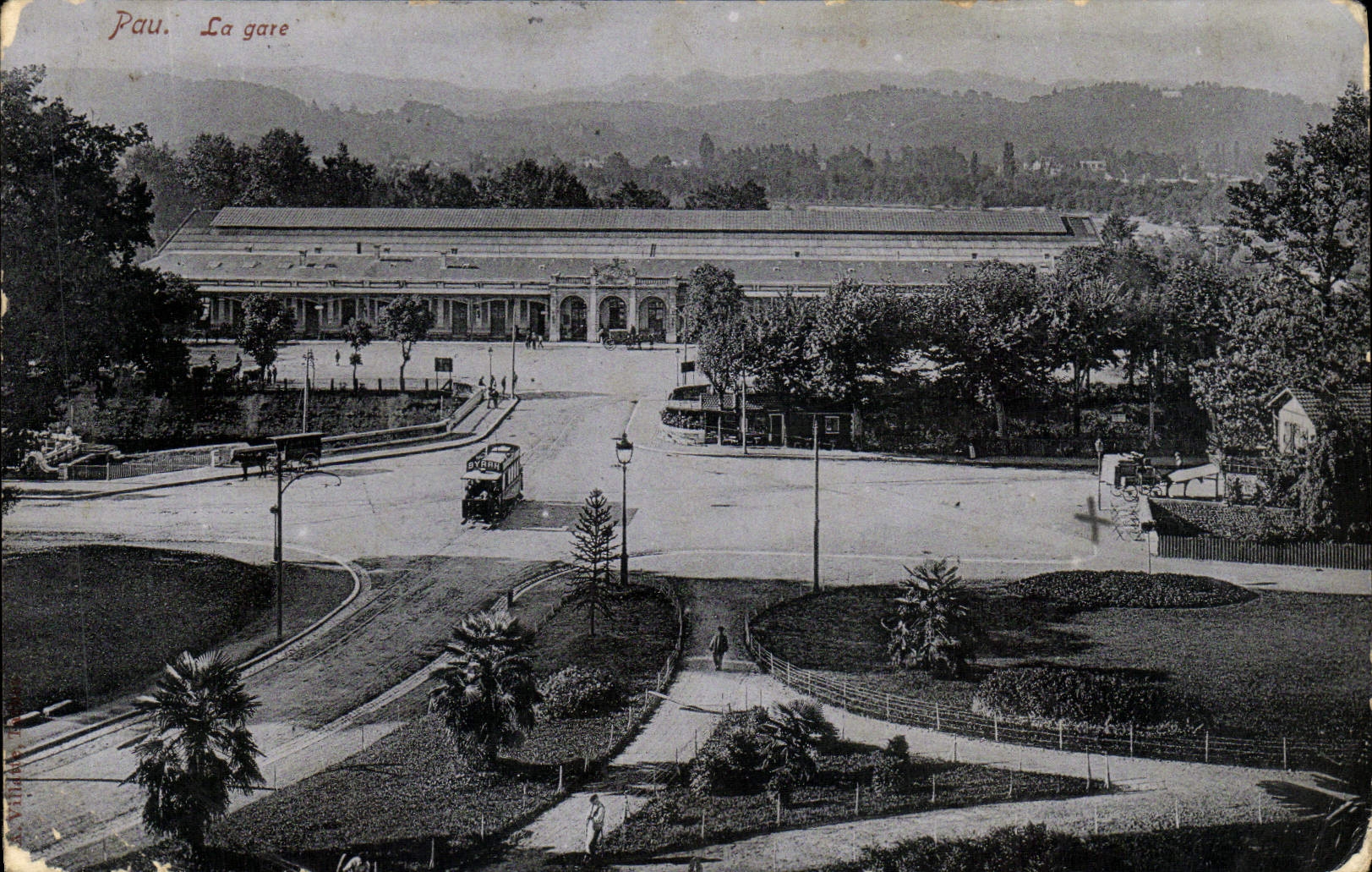 VINTAGE POSTCARD Pau Train station