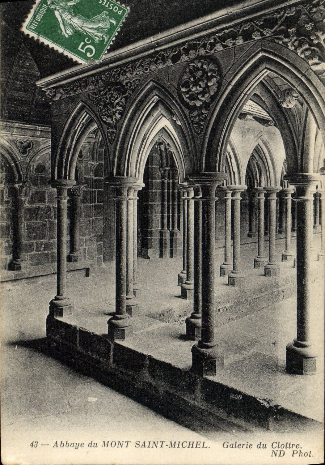 CPA Abbaye Du Mont Saint Michel Galerie Du Cloitre