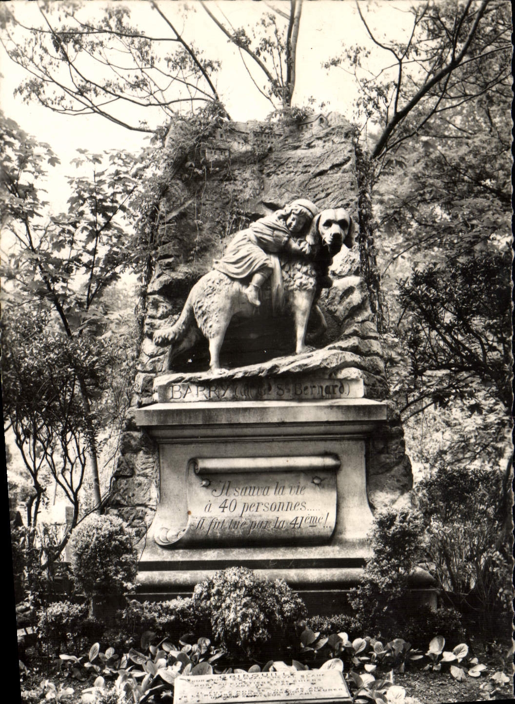 MODERN CARD the Cemetery Of the Asnieres Dogs the Monument De Barry