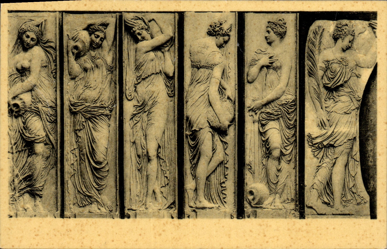 VINTAGE POSTCARD Pin Nymphs Of the Fountain Of Innocent Paris