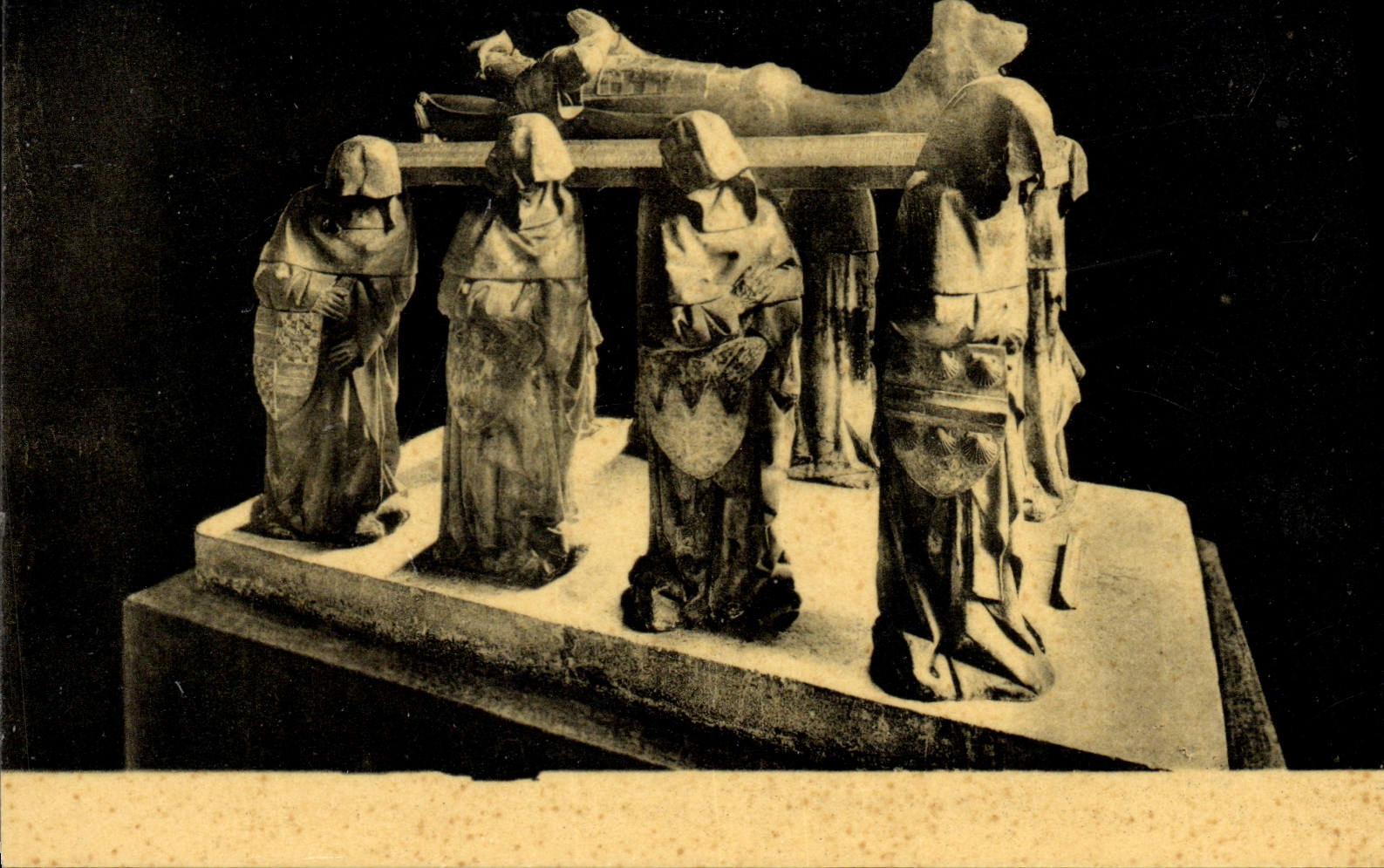 VINTAGE POSTCARD Tomb Of Philippe Pot Paris Museum Of Louvre