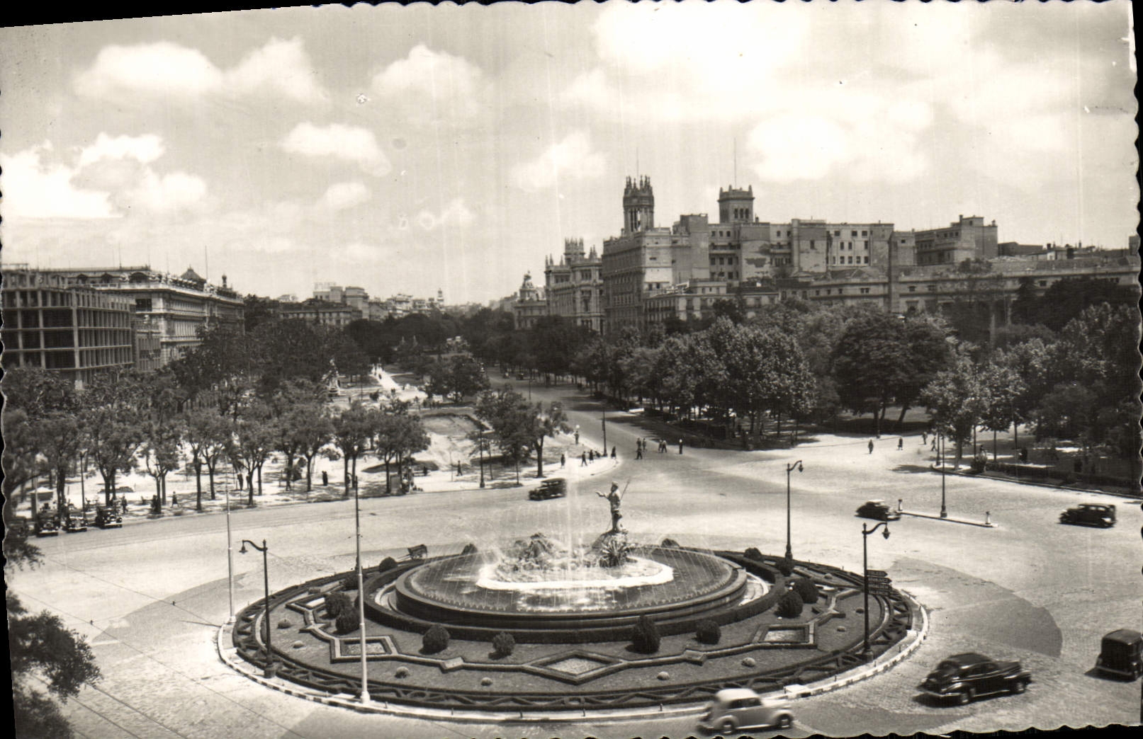 MODERN CARD Madrid Panorama Of Plaza De Neptuno there paseo del Prado