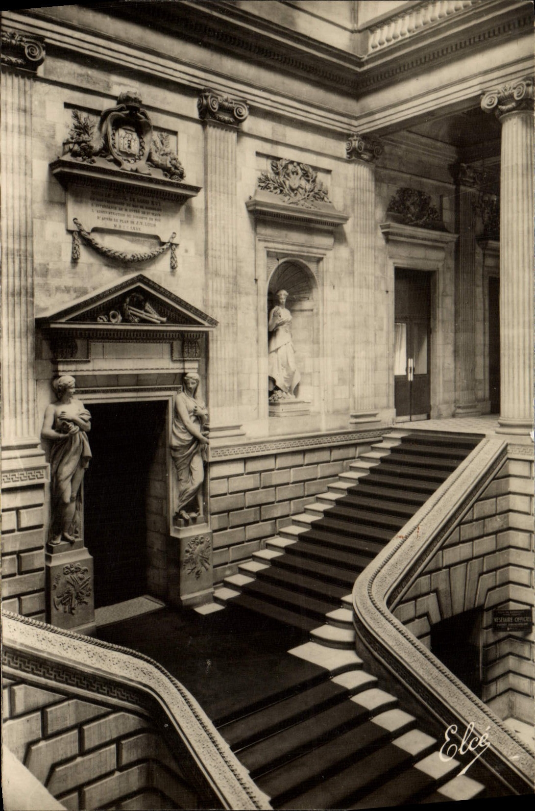 CPM Bordeaux Le Grand Theatre Construit Sous Le Regne De Louis XIV L'escalier central