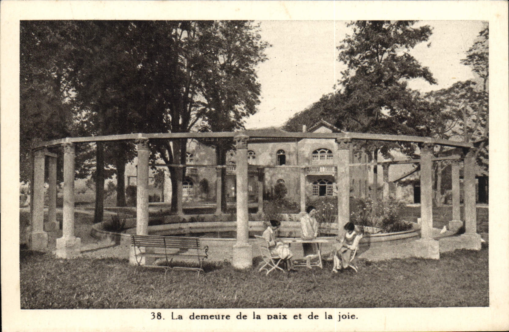 VINTAGE POSTCARD the Residence Of Peace And the Joy