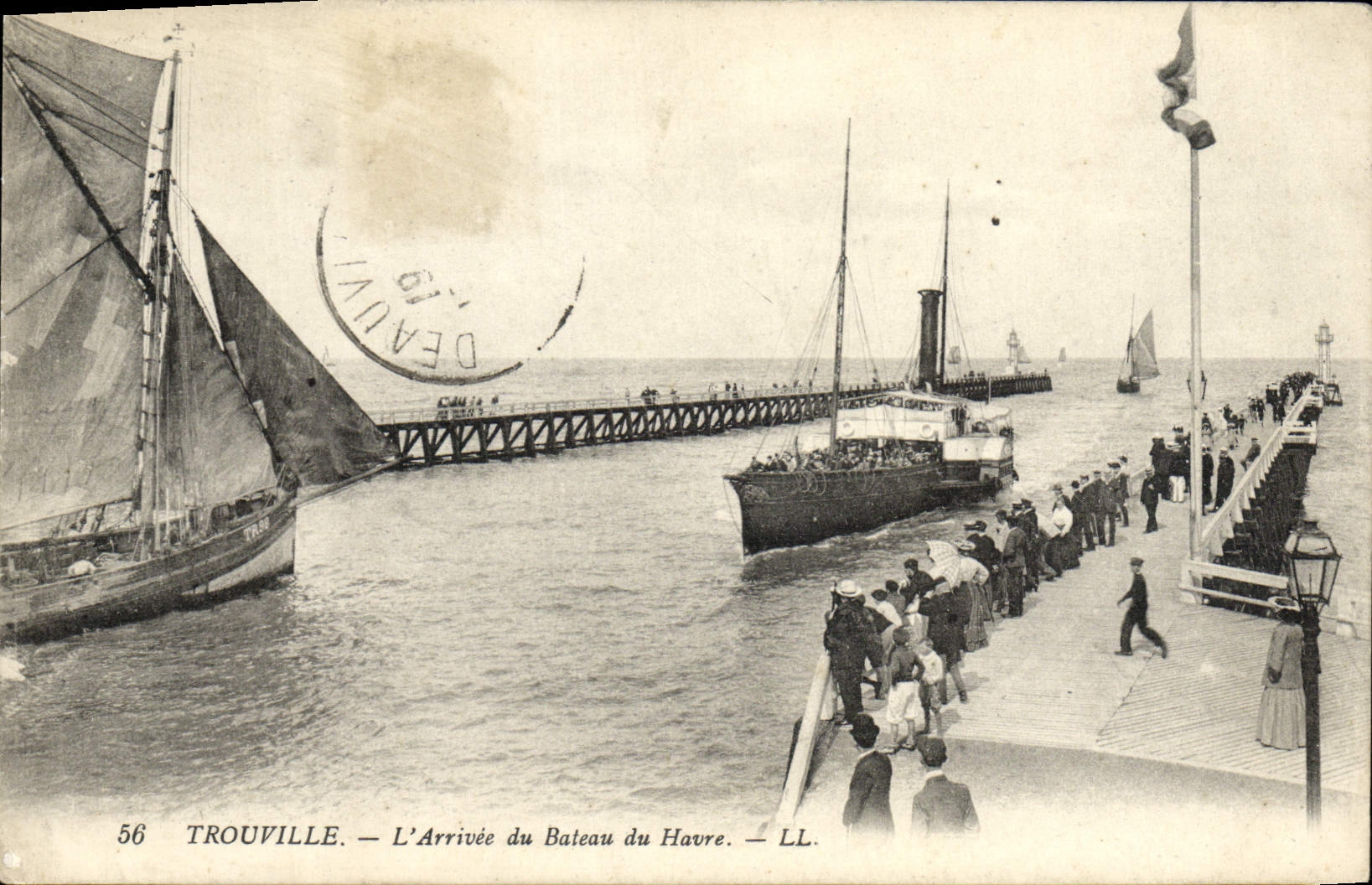 CPA Trouville L'Arrivee Du Bateau Du Havre