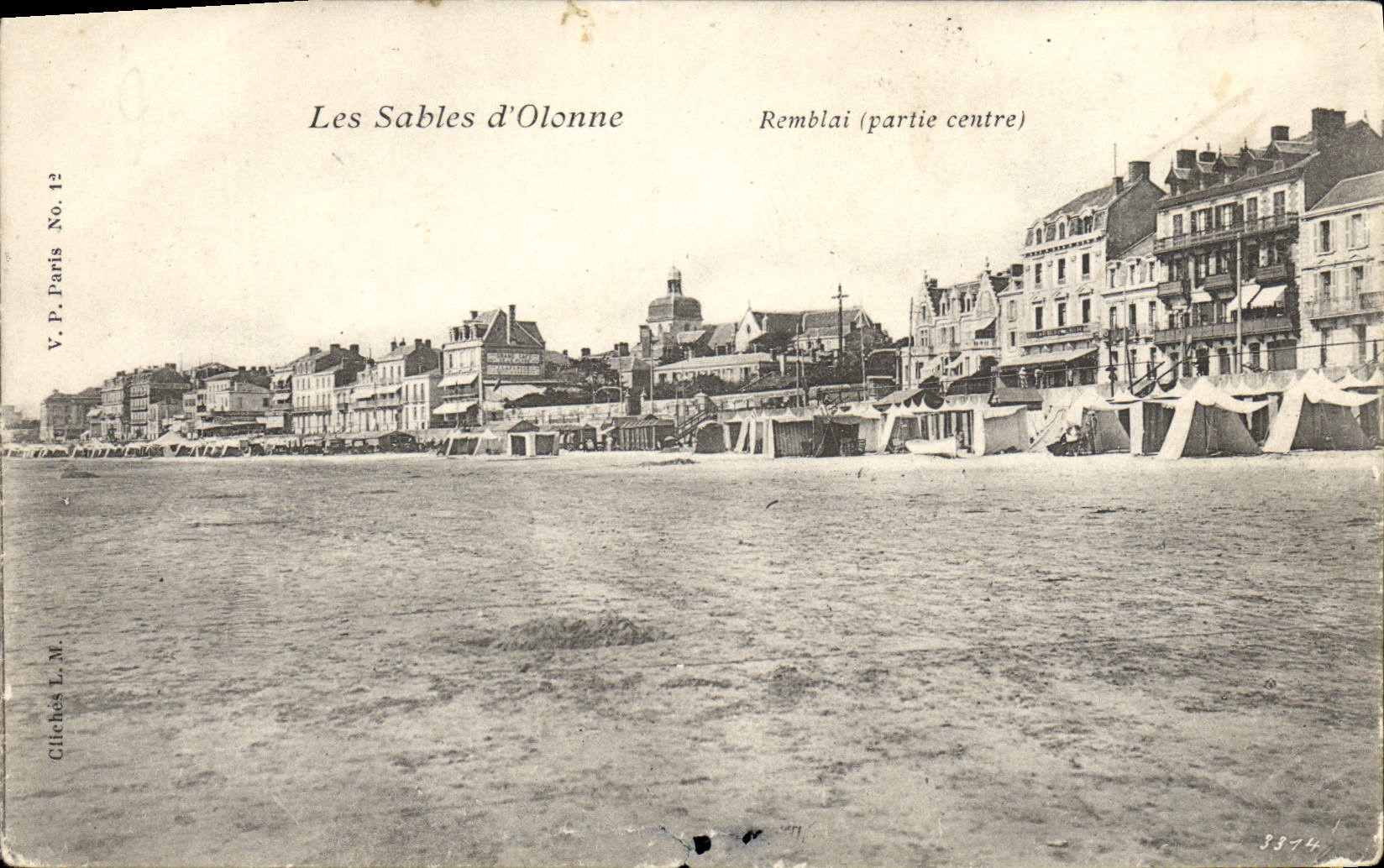 CPA Les Sables D'Olonne Remblai 