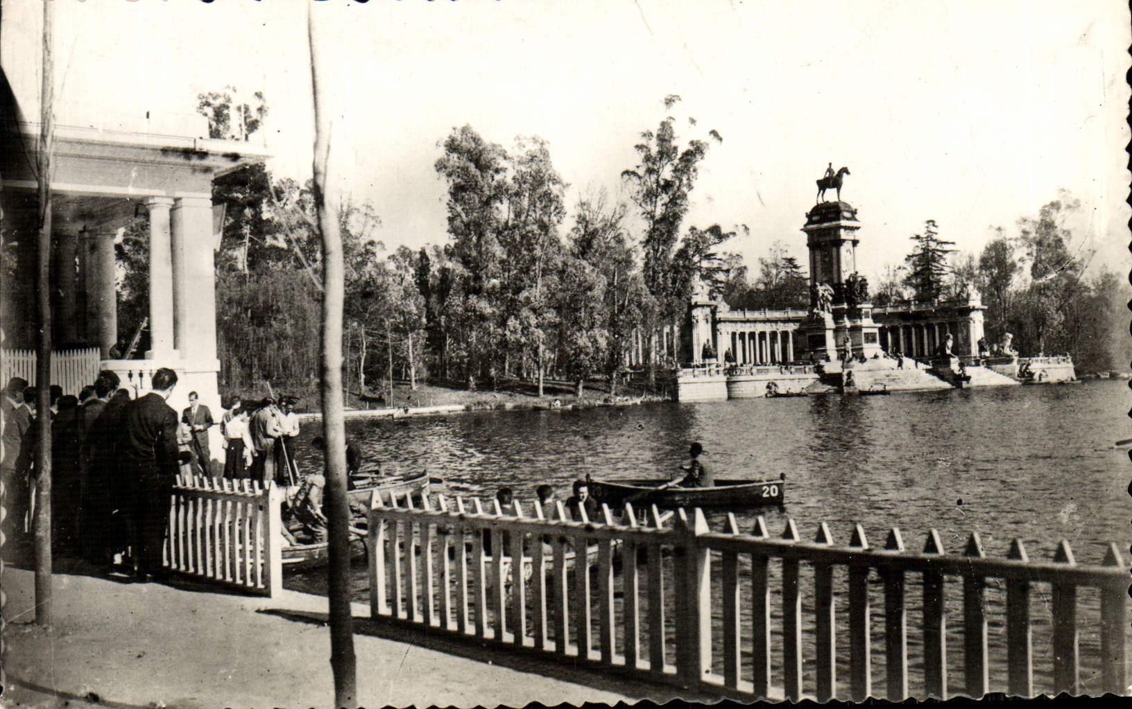 MODERN CARD Monumento has Alfonso XII