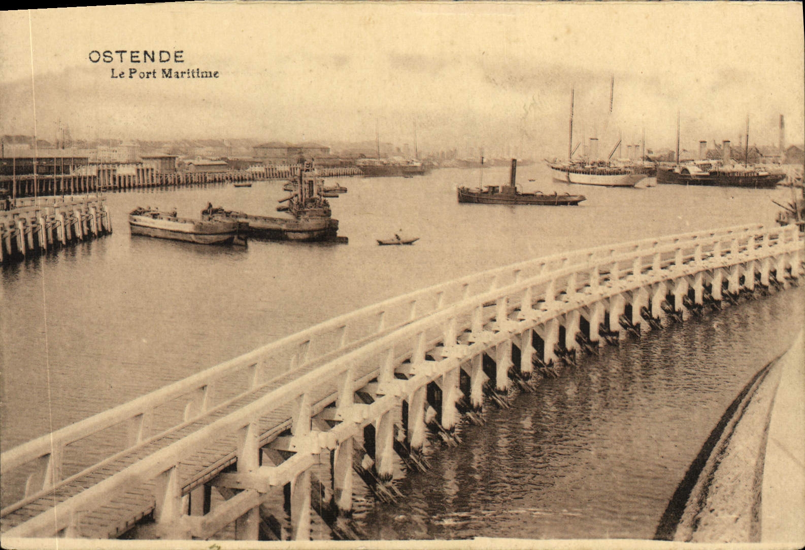 VINTAGE POSTCARD Ostend the Seaport Boat