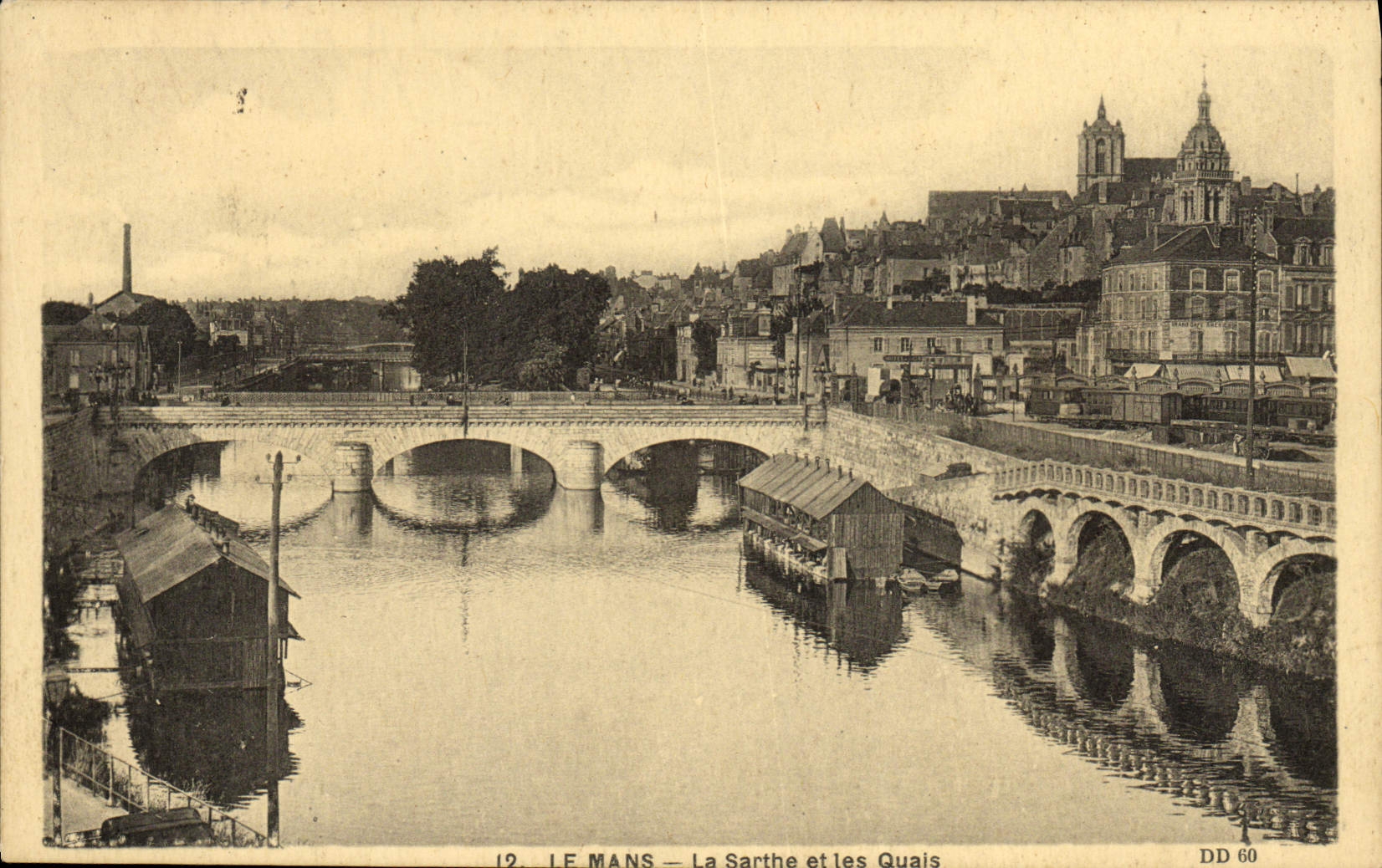 VINTAGE POSTCARD Mans the Sarthe and the Quays Laundrette