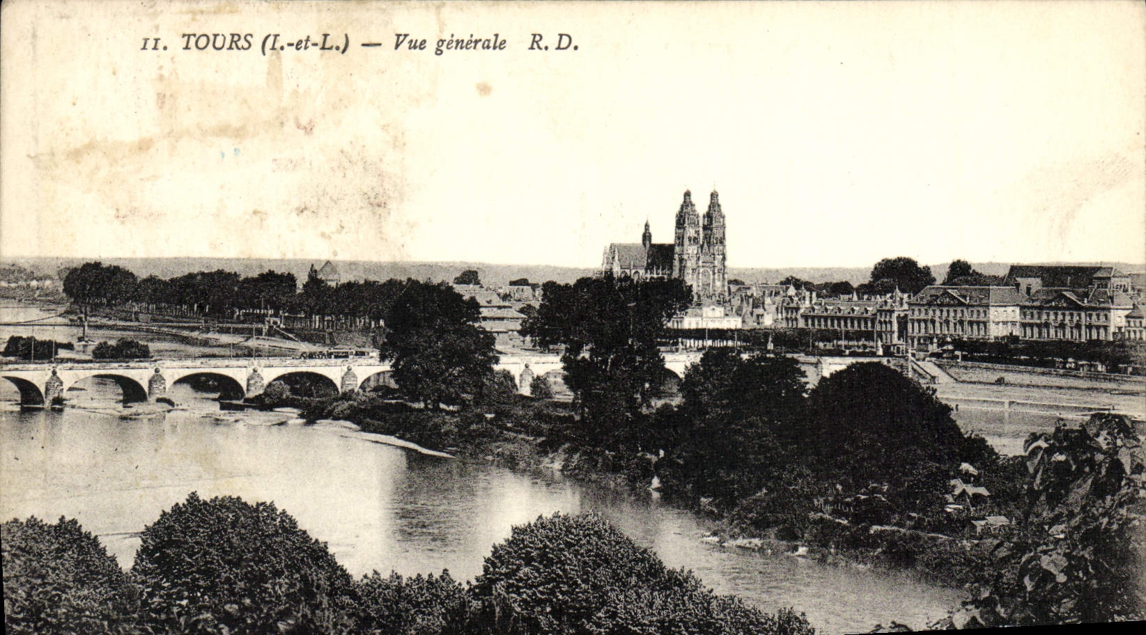 CPA Tours Vue Generale