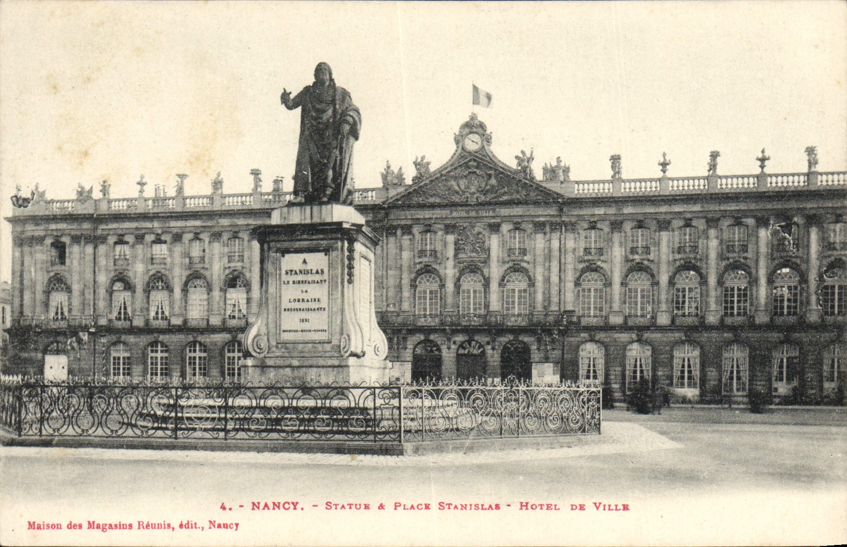 CPA Nancy Statue & Place Stanislas Hotel de ville