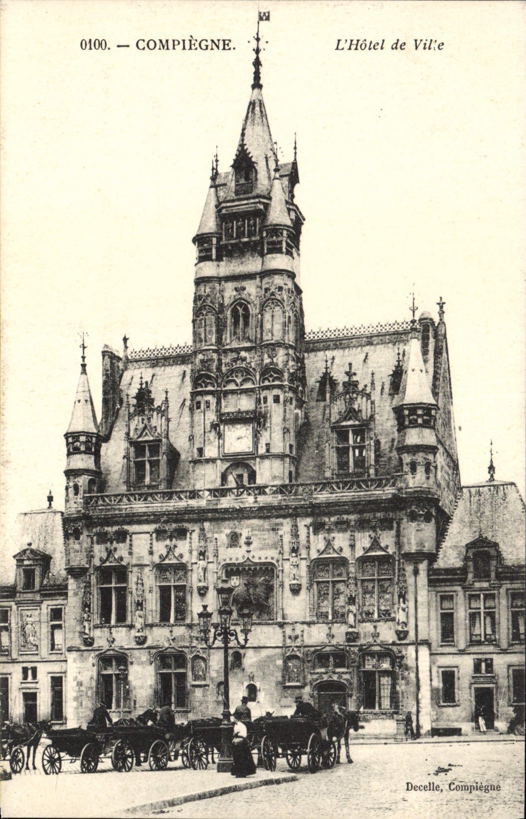 CPA Compiegne L'Hotel de Ville