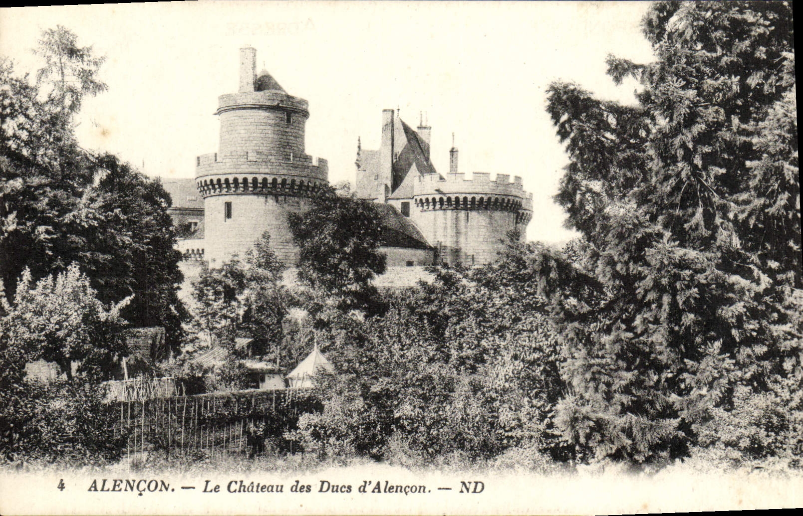 CPA Alencon Le Chateau des Ducs d'Alencon