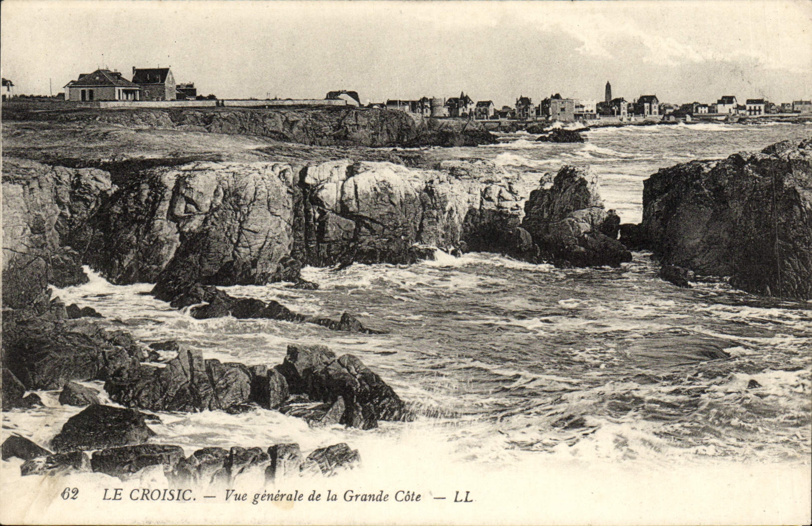 VINTAGE POSTCARD Croisic View of the Great Dimension