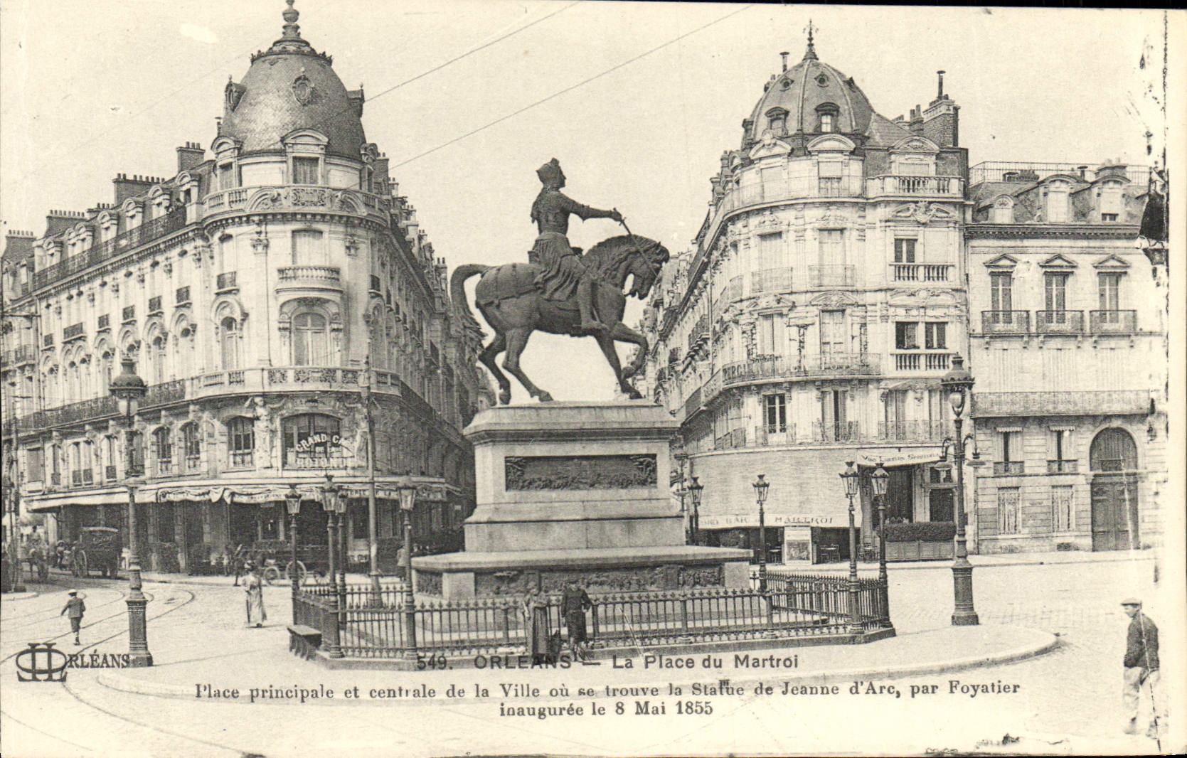 CPA Orleans La Place Du Martroi Place Principale Et Centrale De La Ville