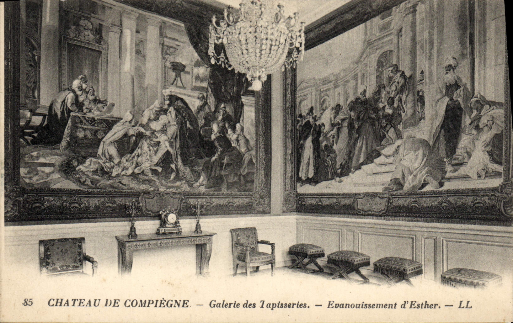 CPA Chateau De Compiegne Galerie Des Tapisseries Evanouissement D'Esther