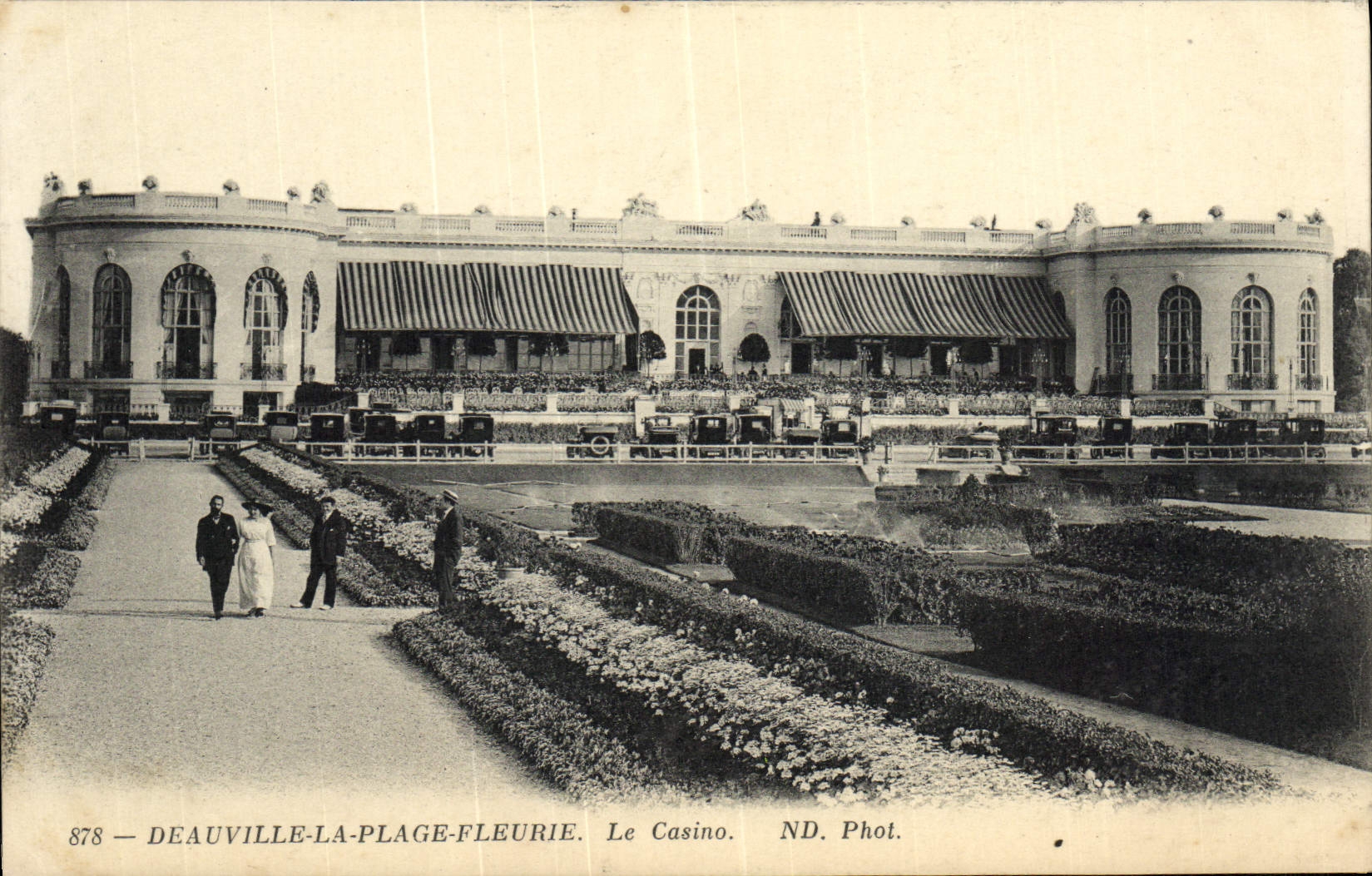 CPA Deauville La Plage Fleurie Le Casino