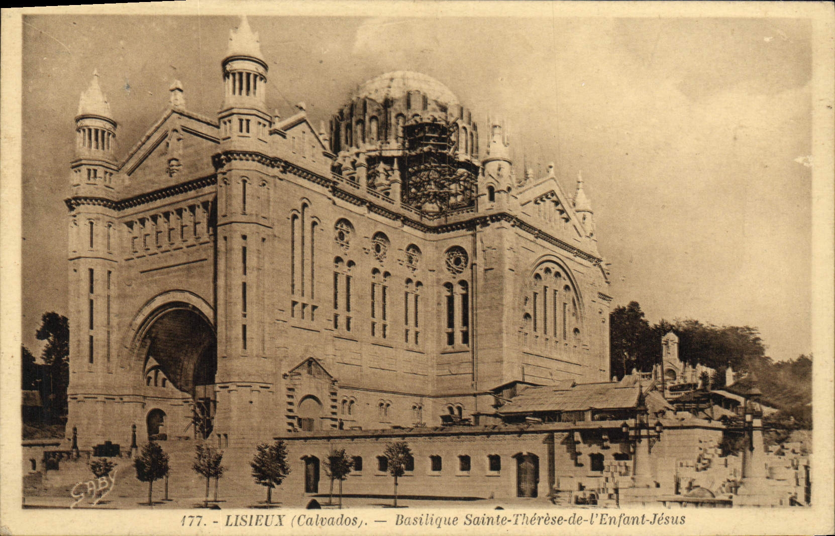 VINTAGE POSTCARD Lisieux Basilica Sainte Therese Of the Jesus Child