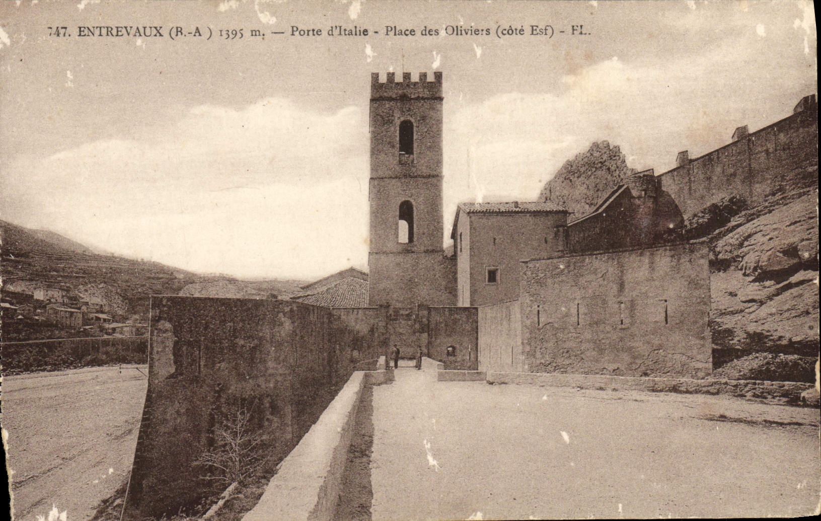 CPA Entrevaux Porte D'Italie Place Des Oliviers