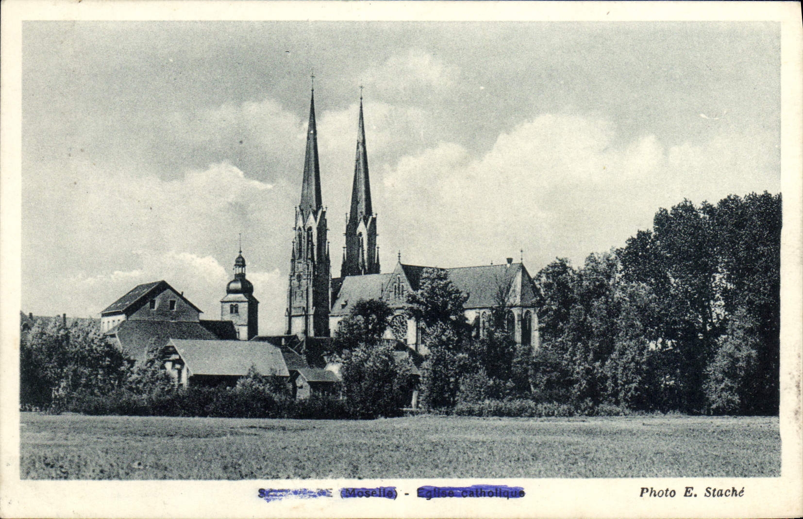 VINTAGE POSTCARD the Moselle Catholic church