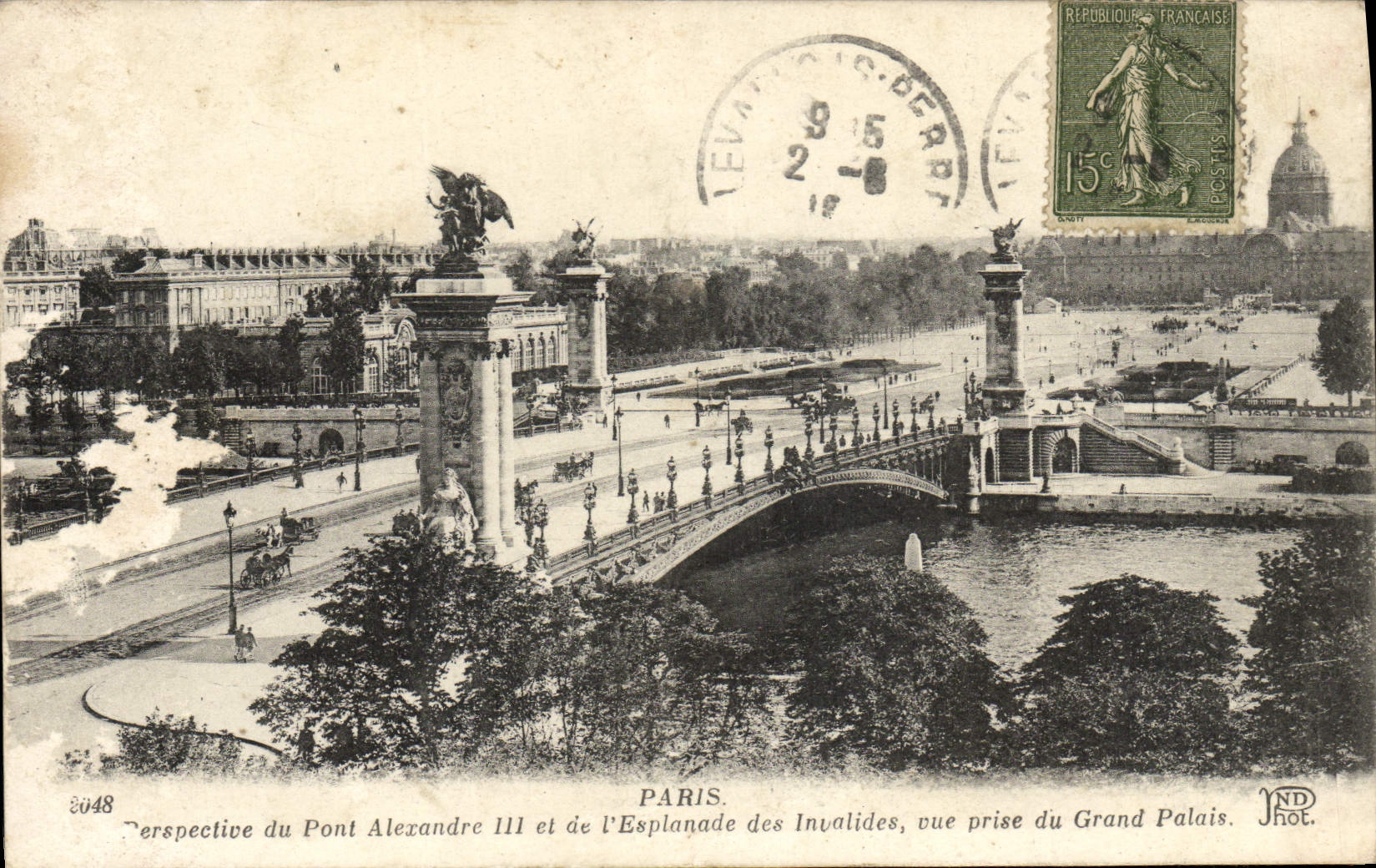 CPA Paris Perspective Du Pont Alexandre III Et De l'Esplanade Des Invalides Vue Prise Du Grand Palais