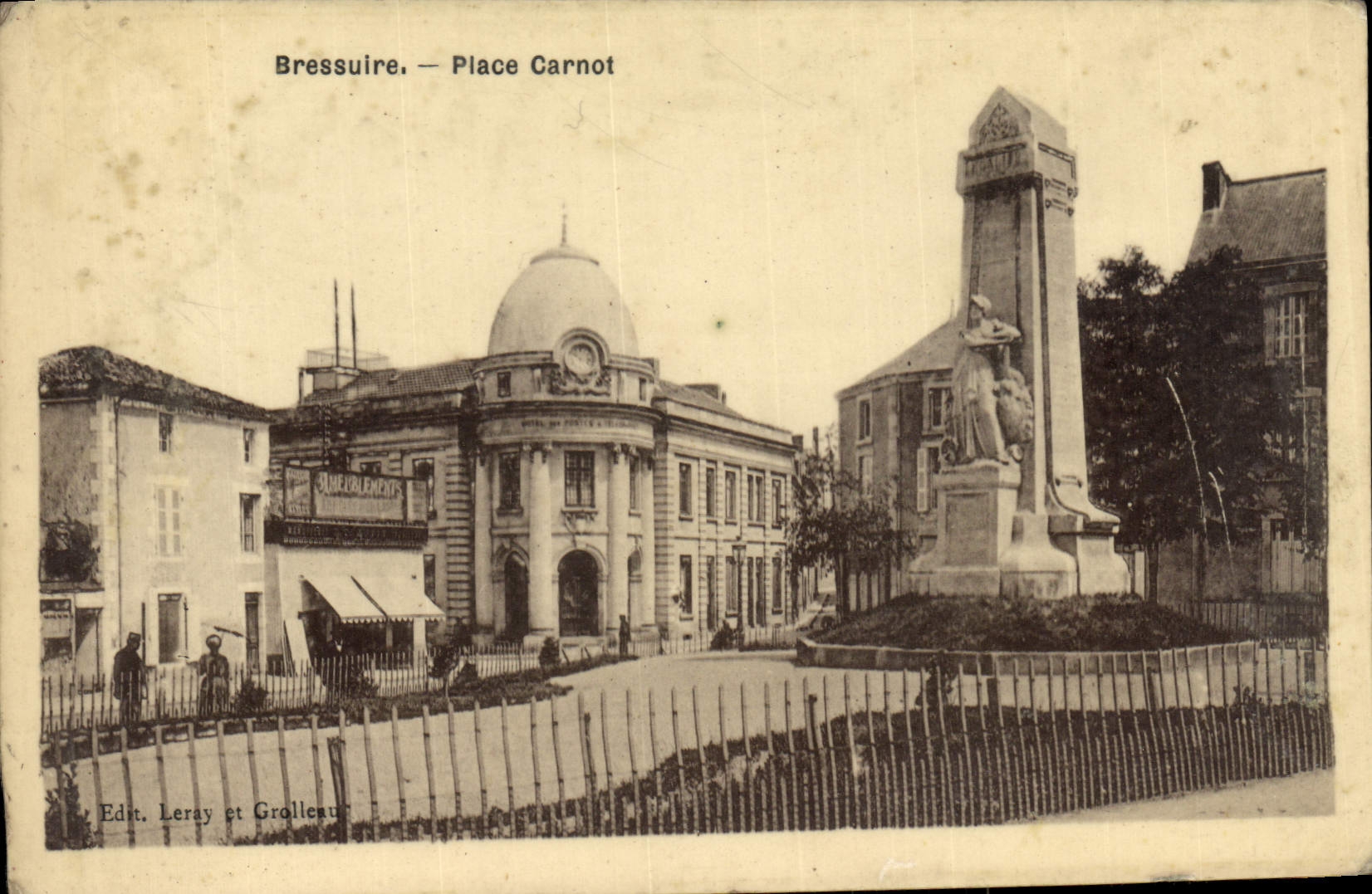 VINTAGE POSTCARD Bressuire Places Carnot