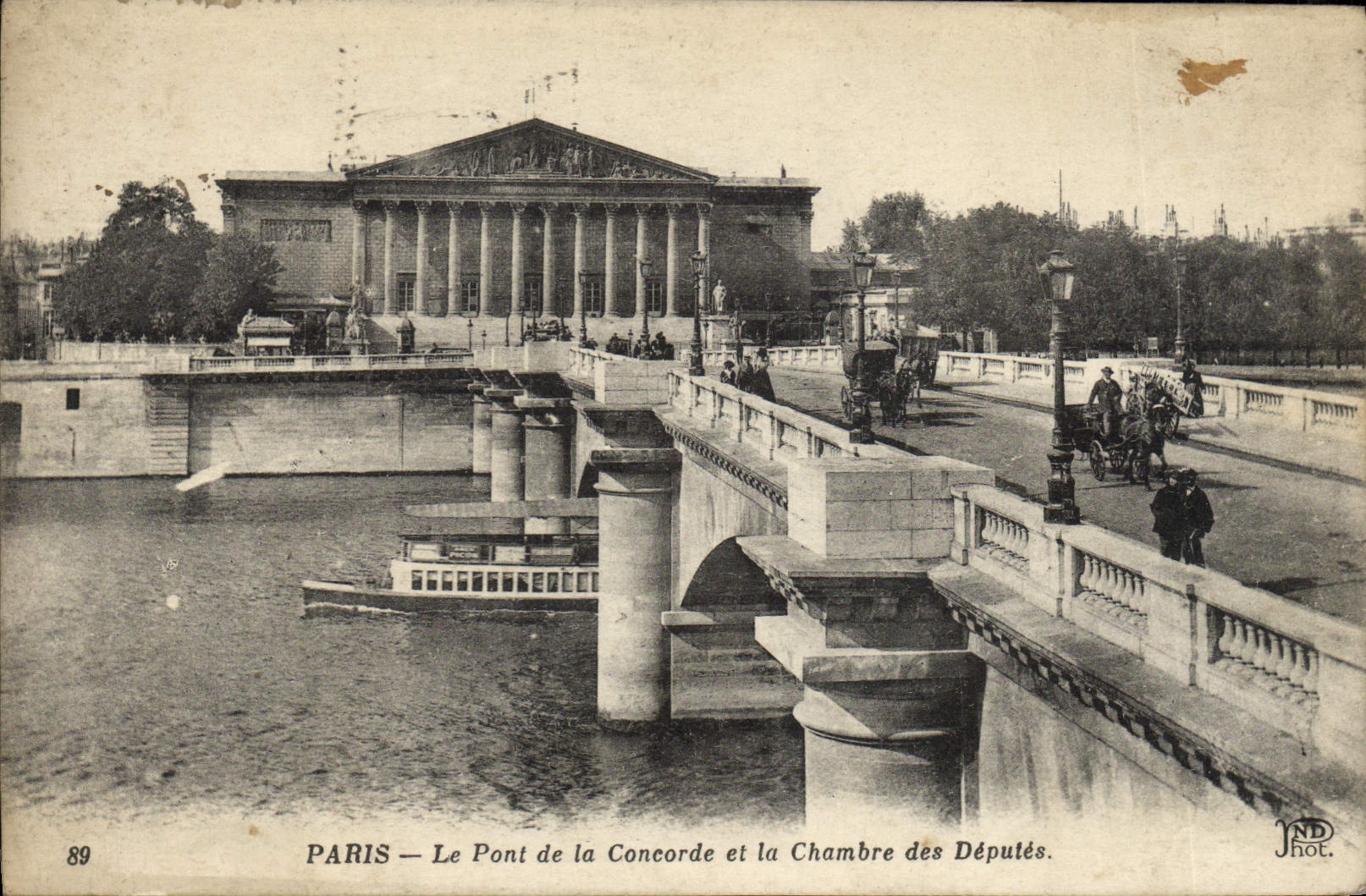 CPA Paris Le Pont De La Concorde Et La Chambre Des Deputes