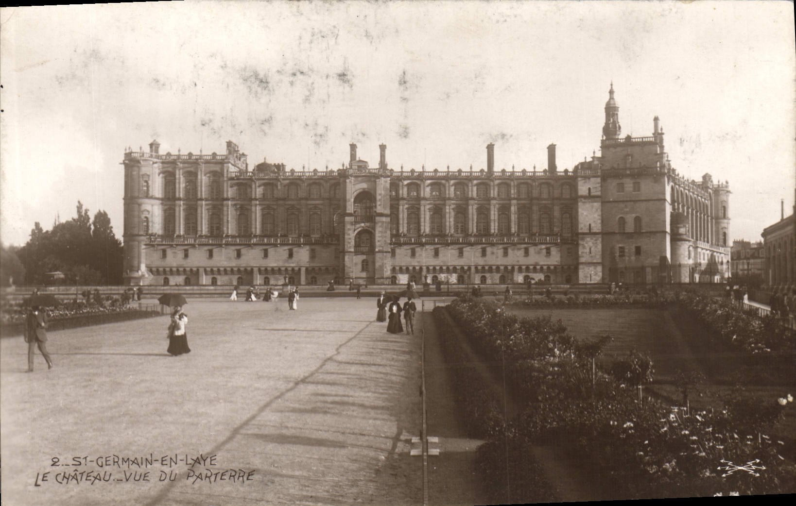 CPA St Germain En Laye Le Chateau Vue Du Parterre