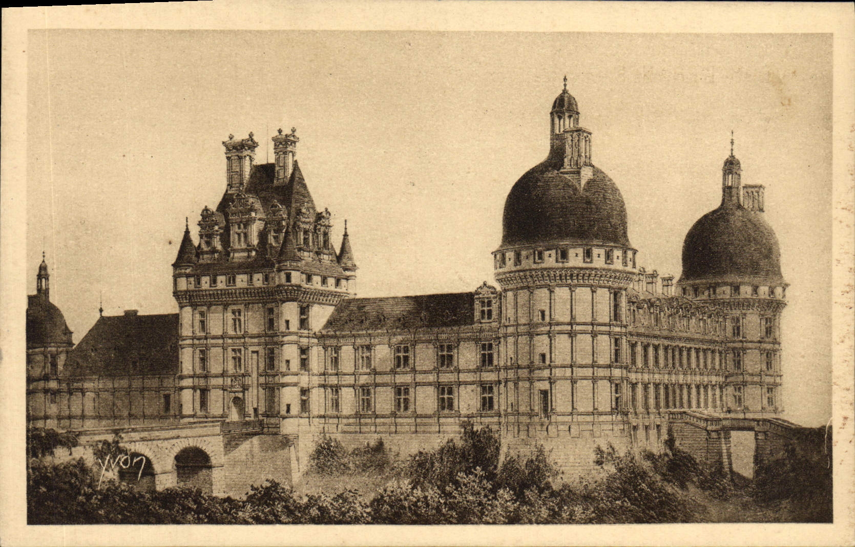 POSTAL Francia suave Loire ch4ateau Castle De Valencay de la VENDIMIA