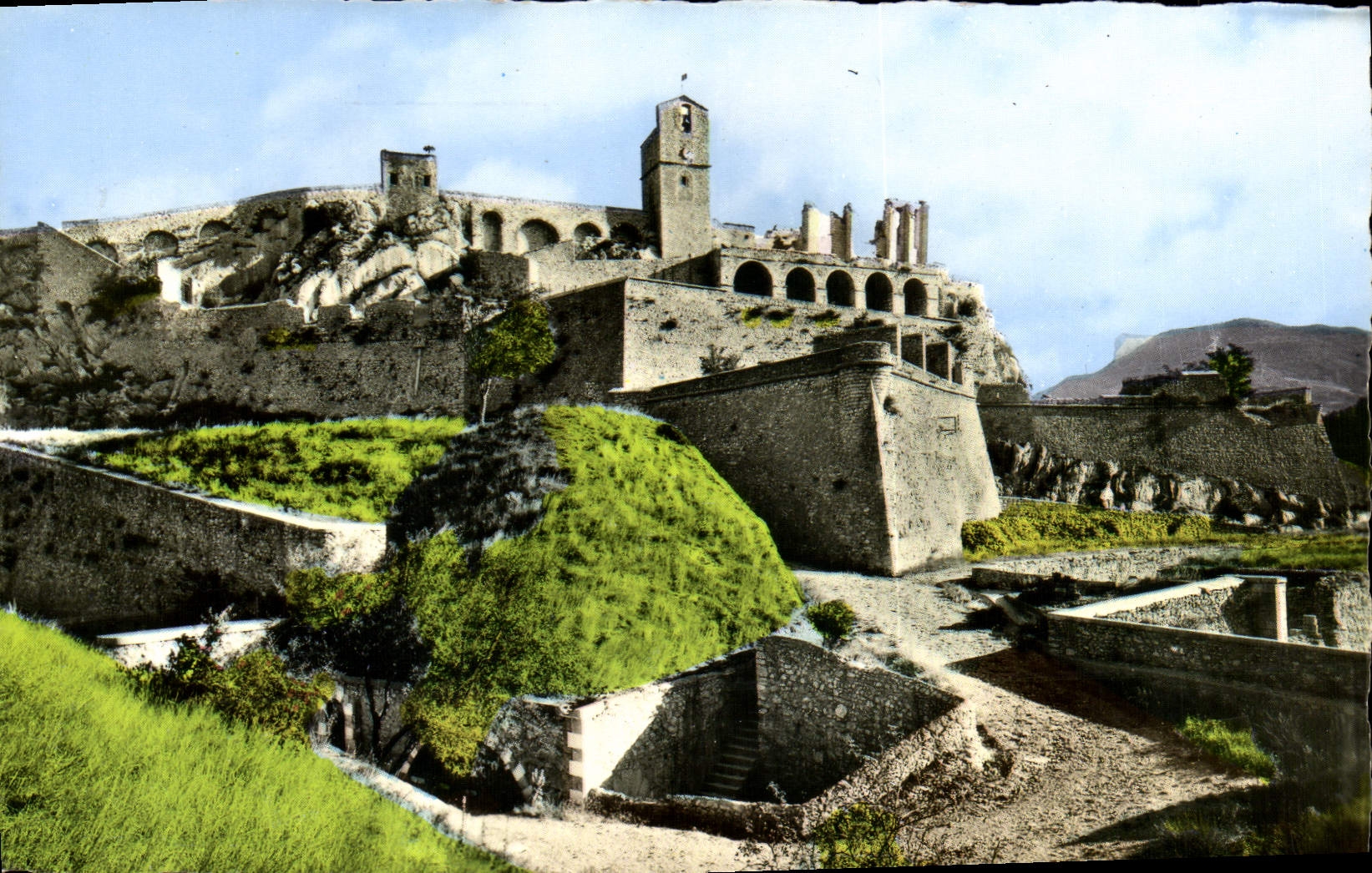 MODERN CARD Sisteron the Citadel