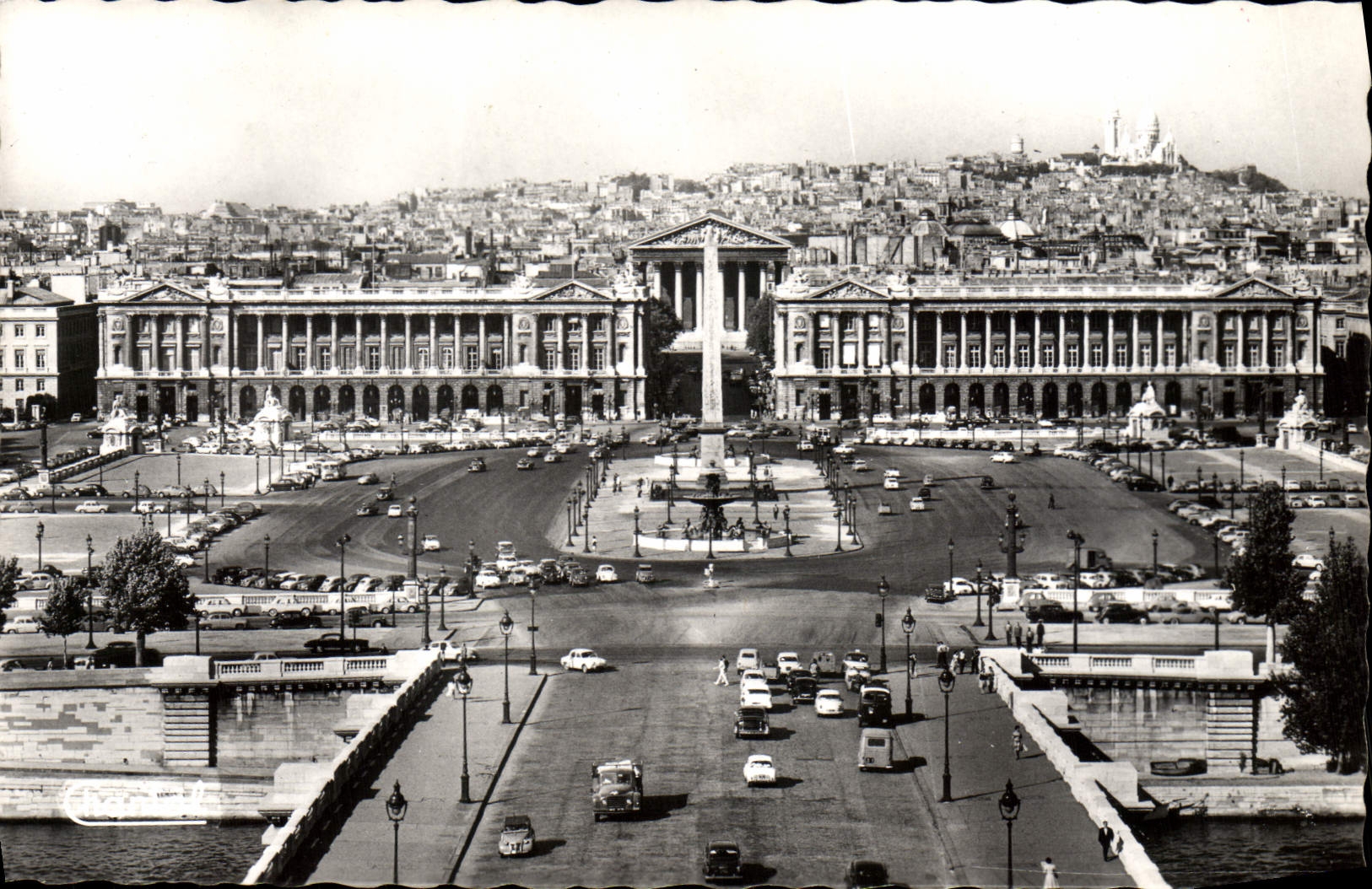 CPM Paris Vue Generale De La Place de la Concorde