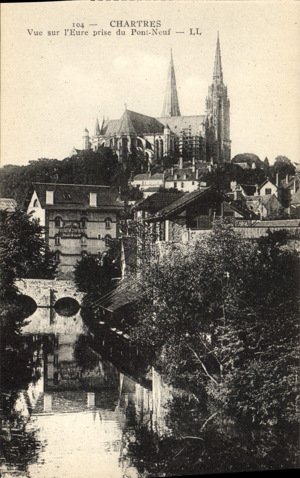 POSTAL Chartres de la VENDIMIA vista en el Eure tomado del nuevo puente