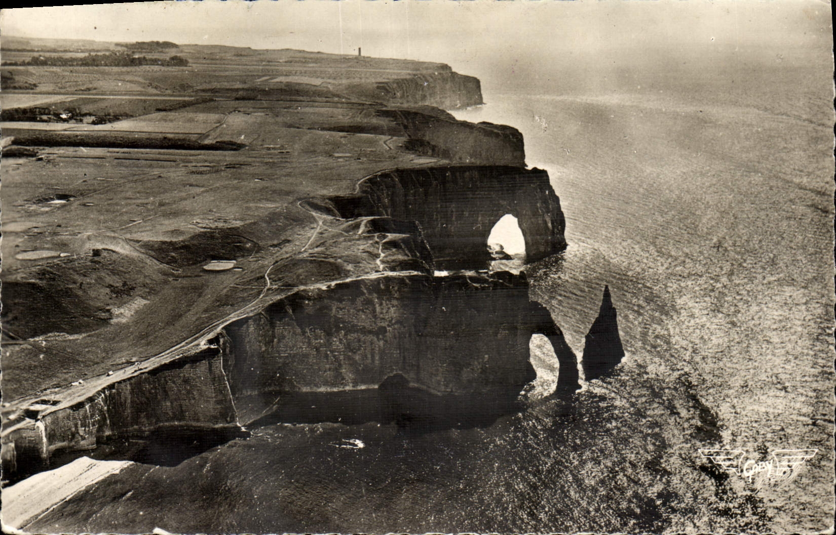 MODERN CARD Etretat Effect Against Day On the Gates the needle