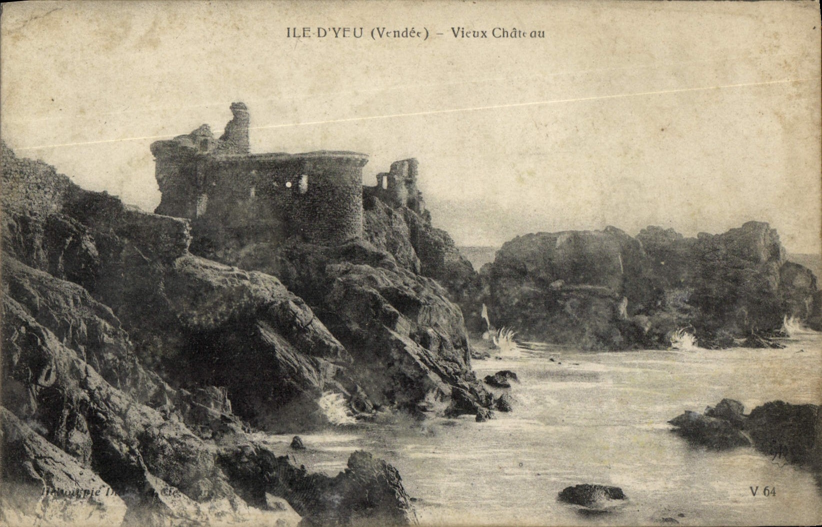 VINTAGE POSTCARD Island D' Yeu Old Castle